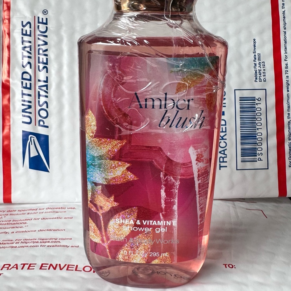 Bath & Body Works Amber Blush Shower Gel - Pink & Gold